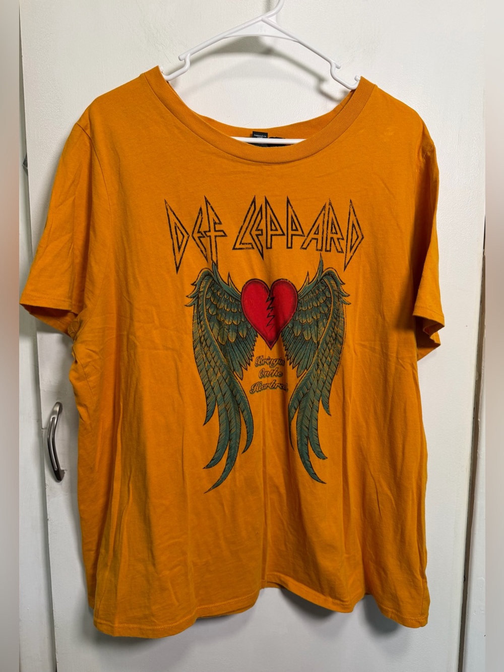 Forever 21+ Def Leppard Graphic Tee